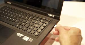 8. Analista de seguridad de la información: El desarrollo y progreso de la internet les ha permitido a estos profesionales abrirse un espacio importante. La demanda por esta labor tiene un crecimiento de 36,5% según información de la Oficina del Departamento de Estadísticas Laborales de EE.UU.