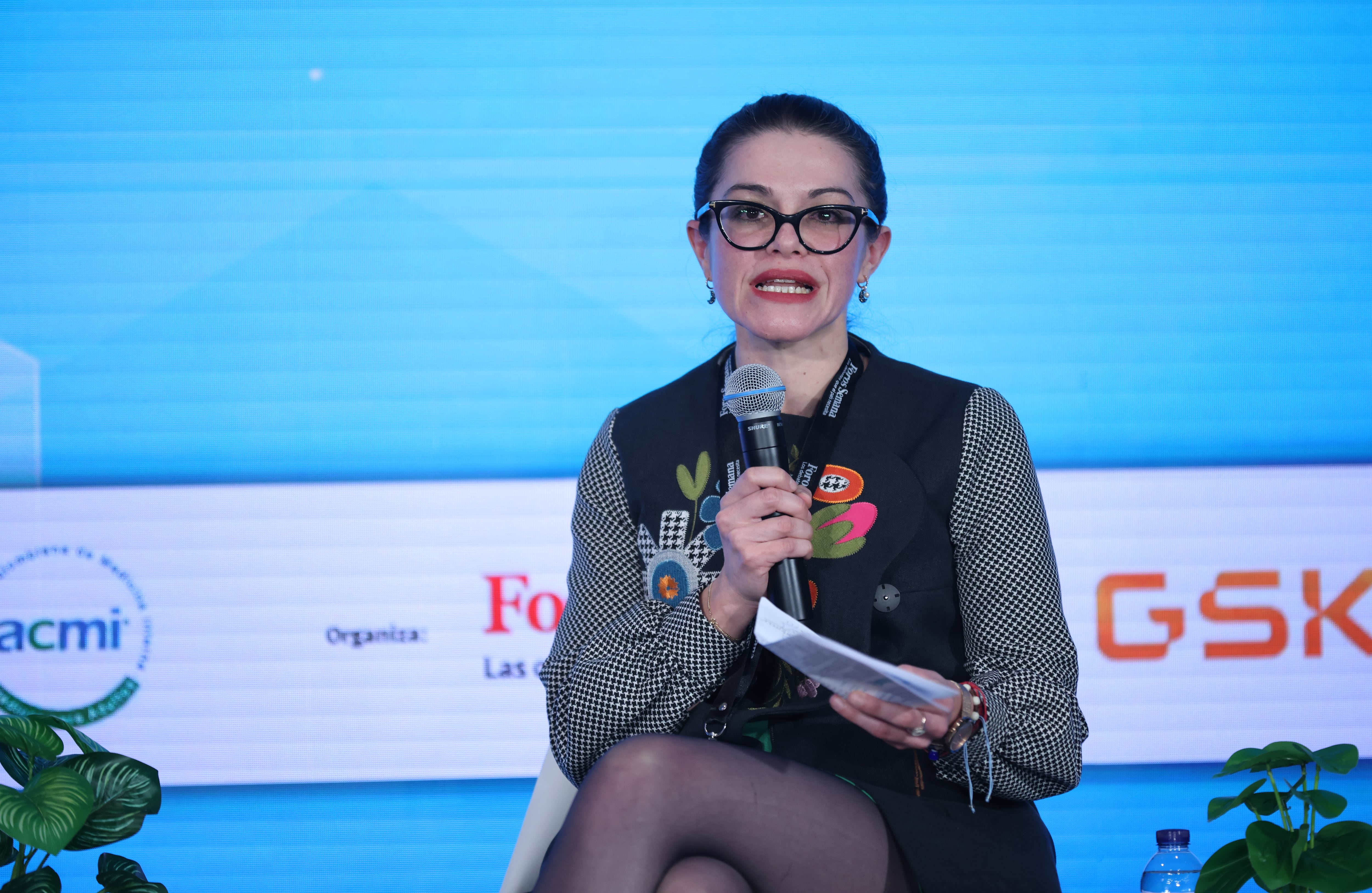 Foro ‘Vacunación en adultos: prevenir para priorizar la vida’
Jueves 3 de julio de 2025,

. PANEL | Vacunarse hoy para protegerse mañana

Robinson Cuadros
Médico geriatra y presidente del comité latinoamericano de la Asociación Internacional de Gerontología
y Geriatría
Ángela Viviana Pérez Gómez
Líder de Asuntos Públicos y Sociales de SIES SALUD IPS
Diana Julieta Díaz Castellanos
Gerente de salud de ACEMI