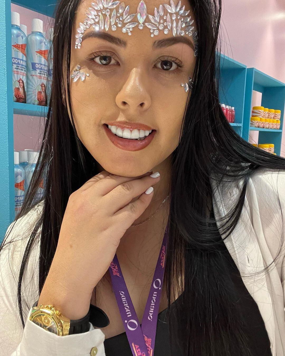 Juliana se despachó contra Castillo en sus redes sociales. Foto: Instagram @keratinasjulianacalderonoficial.