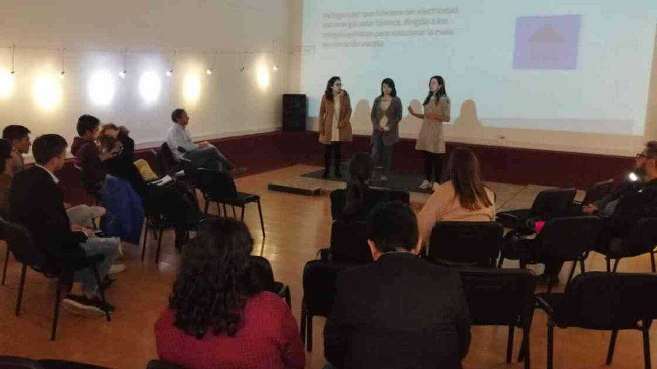 Los emprendedores sostenibles ahora se aprestan para recibir asesorías dementores. Foto: Mauricio Ochoa Suárez/Semana