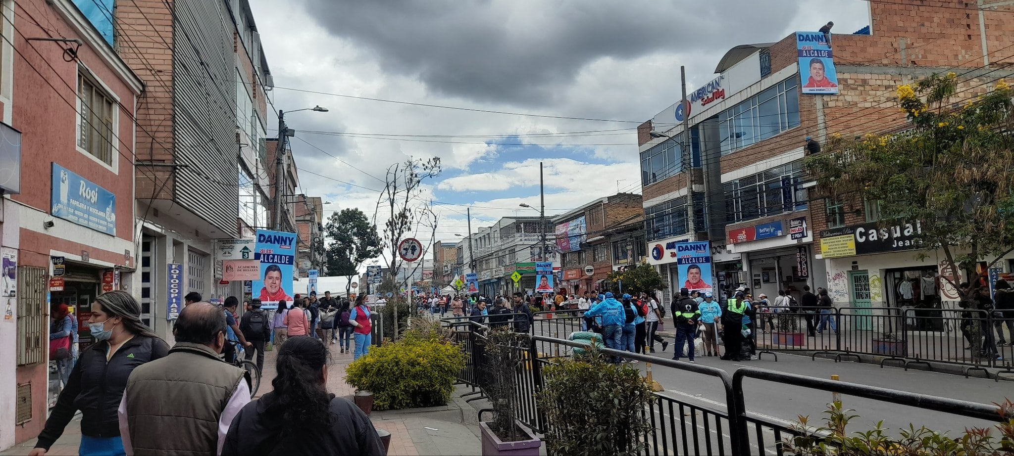 Cierre de vías en Soacha para campaña política del candidato Danny Caicedo.