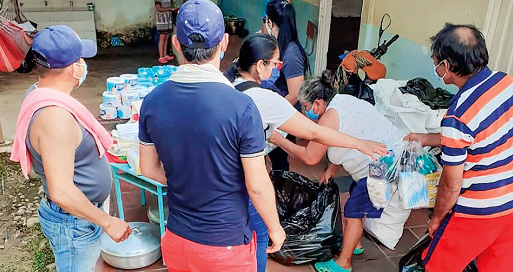 Organismos internacionales apoyaron con alimentos y colchonetas durante el desplazamiento que sufrió esta comunidad.