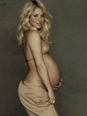 Shakira hizo relucir su embarazo.