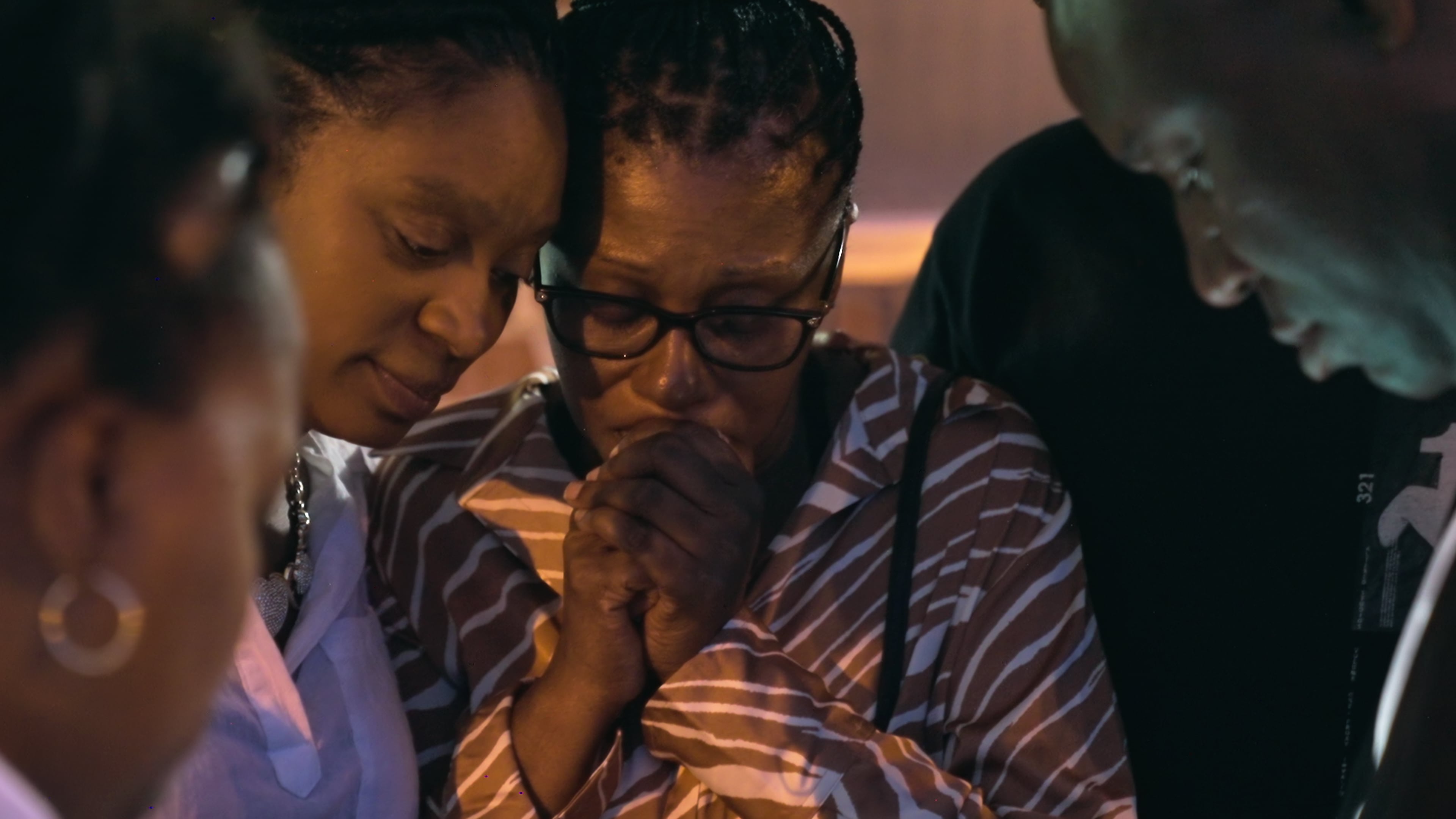 En el documental 'La vecina perfecta' se habla del miedo, los prejuicios y la Ley de Defensa Propia. Yas cámaras policiales revelan cómo un problema entre vecinos da un giro fatal.