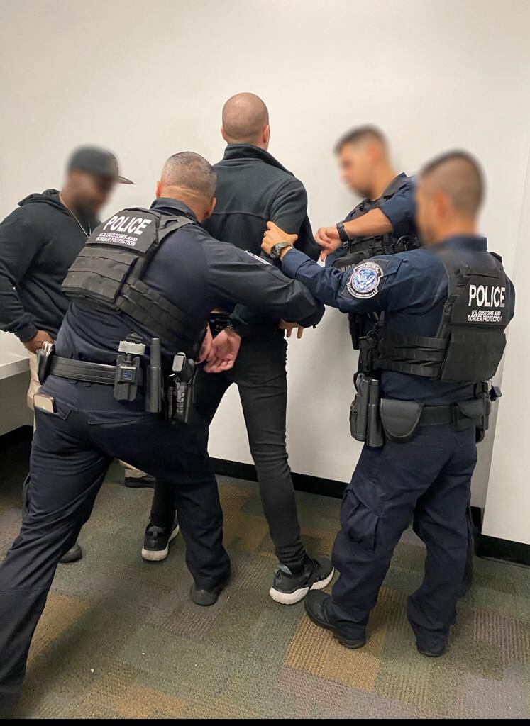 Capturan a luchador de artes marciales mixtas que abusaba de menores en Colombia.