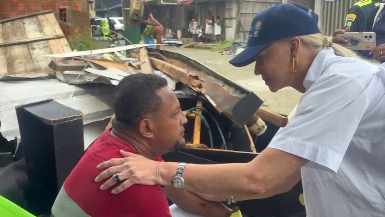 Gestora social del Valle, Jimena Toro, coordina envío de ayudas humanitarias a Buenaventura tras el terremoto del 10 de agosto.
