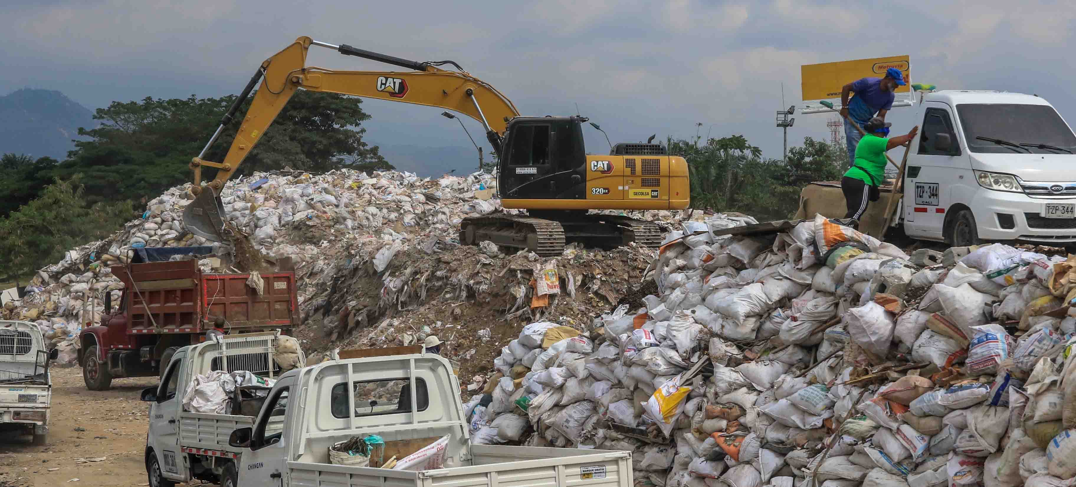 Escombrera de la 50 en Cali está a tope; autoridades están preparando otro espacio para depósito de residuos sólidos.