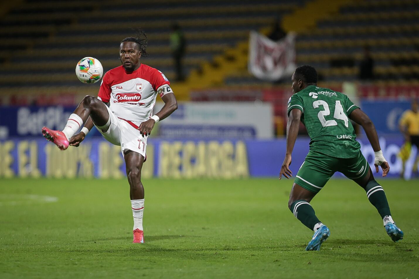 Bogotá. Abril 10 de 2025. Equidad Seguros enfrenta a Independiente Santa Fe, por encuentro válido de la Liga BetPlay I 2025 de la fecha 13, en el Estadio Metropolitano de Techo. (Colprensa - Cristian Bayona).