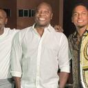 Hijo de Freddy Rincón, Sebastián Rincón, arribó en la madrugada a la Clínica a visitar a su padre.