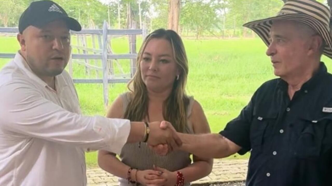 " Yo iba callado mientras llegábamos, pero soy un hombre que es directo y honesto, sabía al encuentro que iba y cuando llegué, me bajé, le estiré la mano, nos miramos a los ojos y el diálogo arrancó, lo que pensé fue: este diálogo es un avance de años de historia", señaló.