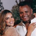 Omar Geles y su esposa.