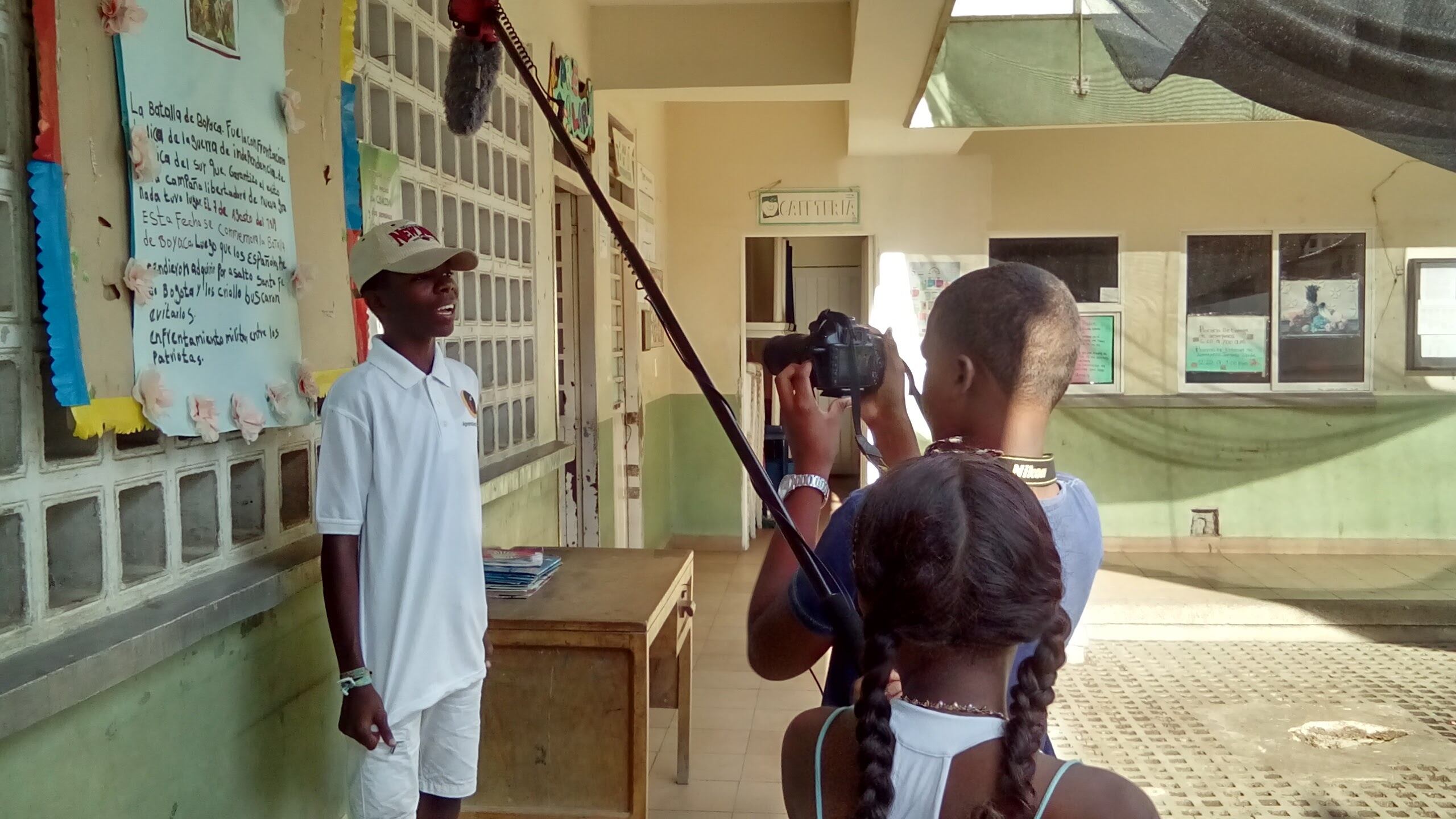 Contra Lo Corriente, una productora dedicada a documentar y transmitir historias cotidianas de los barrios de Cartagena