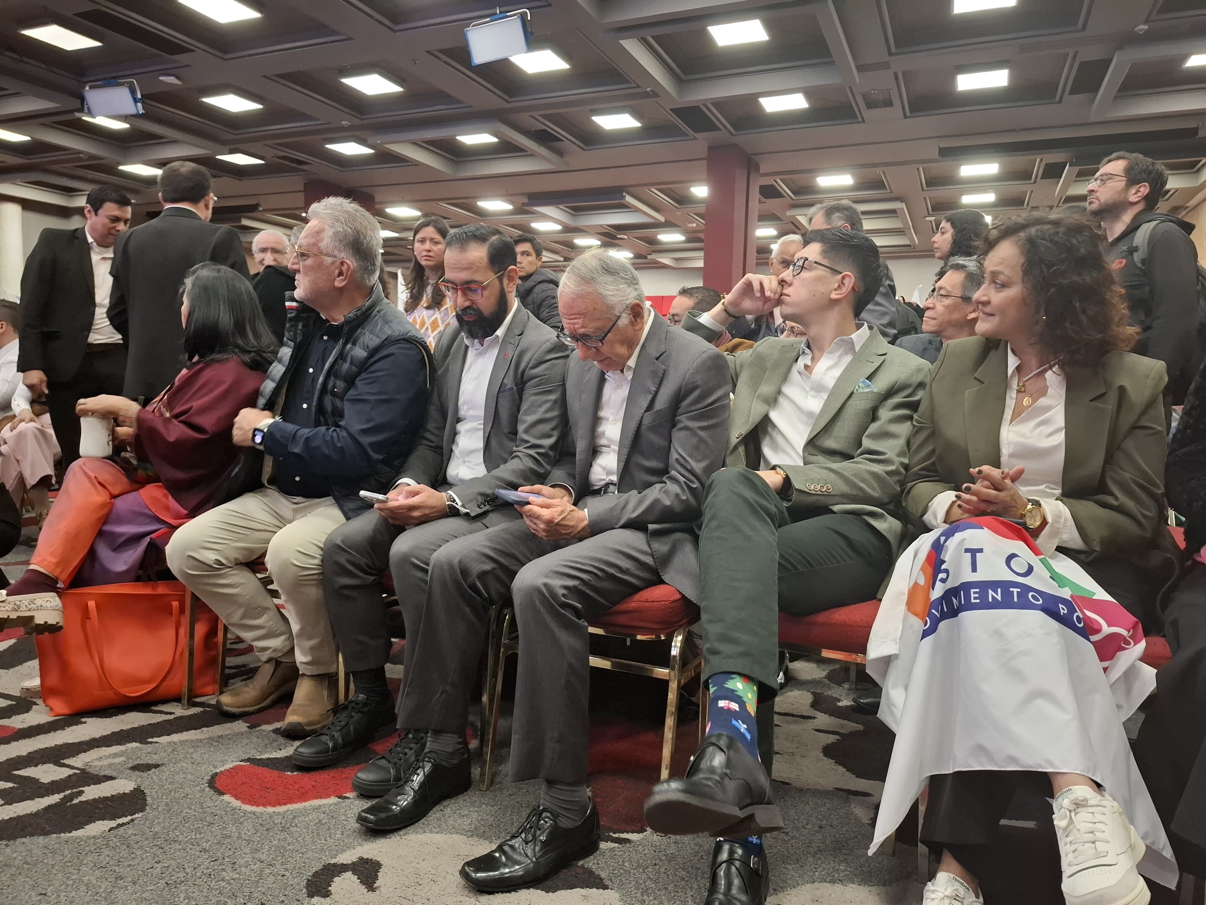 Ministros en el lanzamiento del Pacto Histórico como partido único.