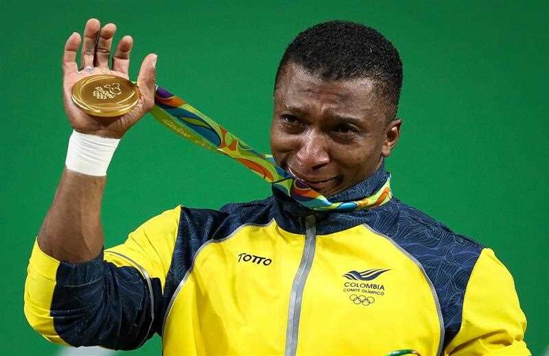 Óscar Figueroa es el primer colombiano en dar una medalla de oro al país, en la competencia de levantamiento de pesas durante los Juegos Olímpicos de Río de Janeiro 2016.