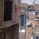 entrega de ayudas en Soacha , banderas rojas en las casas, mercados, donaciones