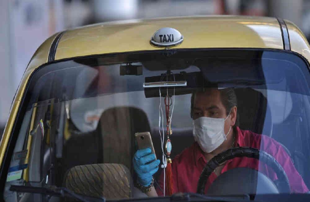 Taxistas en el aeropuerto El Dorado