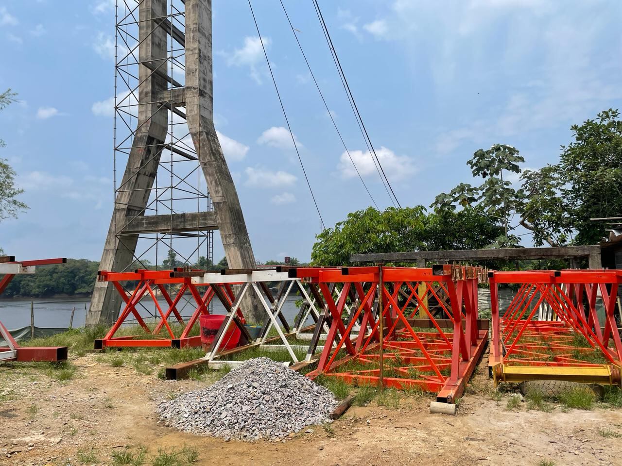 Puente Mitú en el río Vaupés.