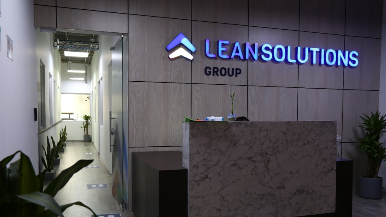 A más de 250 empresas de la Unión Americana les ha ayudado a montar sus oficinas satélites en el territorio nacional.