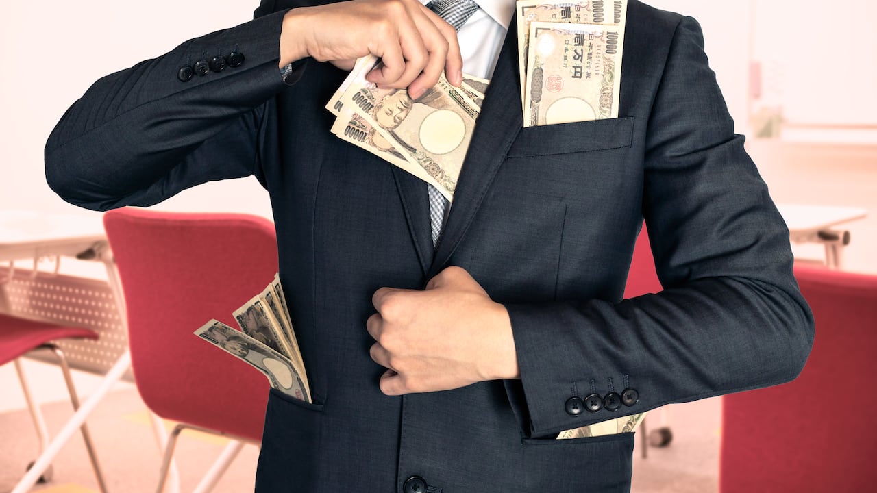 Volverse millonario a través de los juegos de hacer es una práctica común.