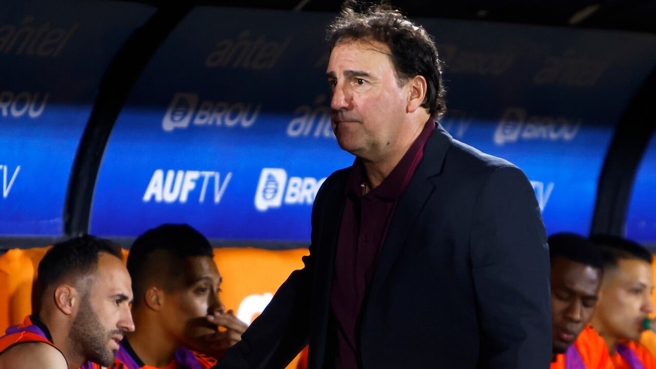 Néstor Lorenzo y algunos jugadores de la tricolor.