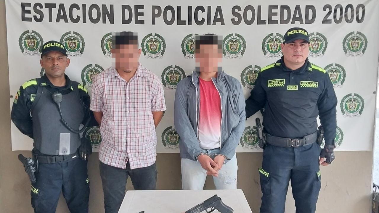 Los dos hombres, según la Policía, cometían un hurto con una pistola de juguete