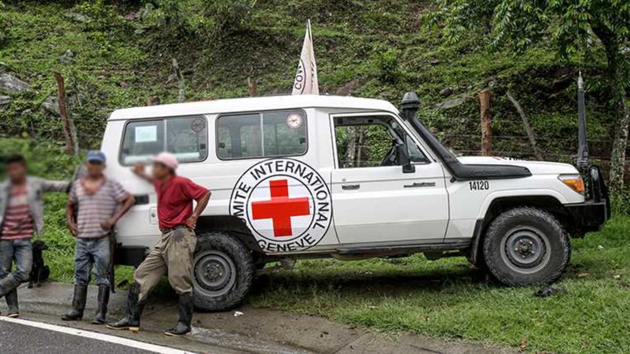 El uniformado, que resultó herido en un ataque armado, perdió su pierna por las demoras en la atención médica y traslado de urgencia.