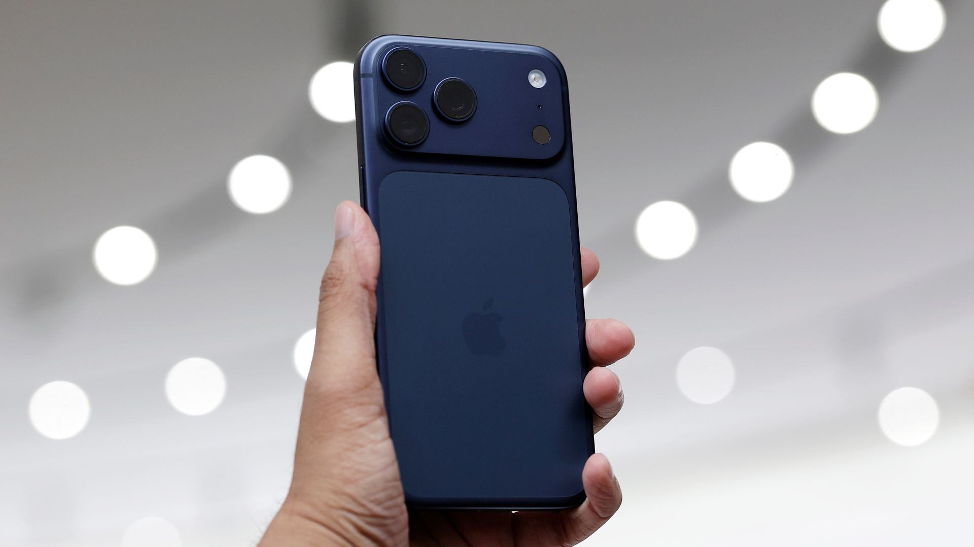 Apple presentó el iPhone 17 y 17 Air, junto con Apple Watch y AirPods renovados.