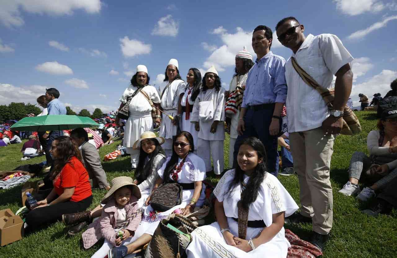 Los indígenas también estuvieron presentes en el evento que, sobre todo, estuvo marcado por la diversidad cultural y artística. Foto: Esteban Vega
