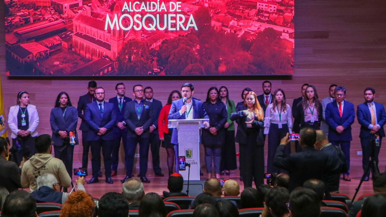 Alcalde de Mosquera, Nelson Parra, junto con su gabinete municipal, denunció presunta corrupción en la anterior administración del municipio.