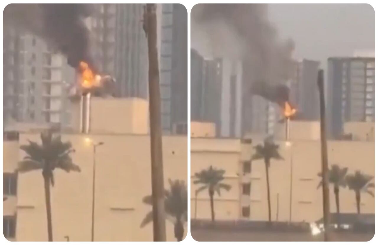 Una columna de humo se eleva sobre la embajada de Estados Unidos en Bagdad tras un ataque con drones.