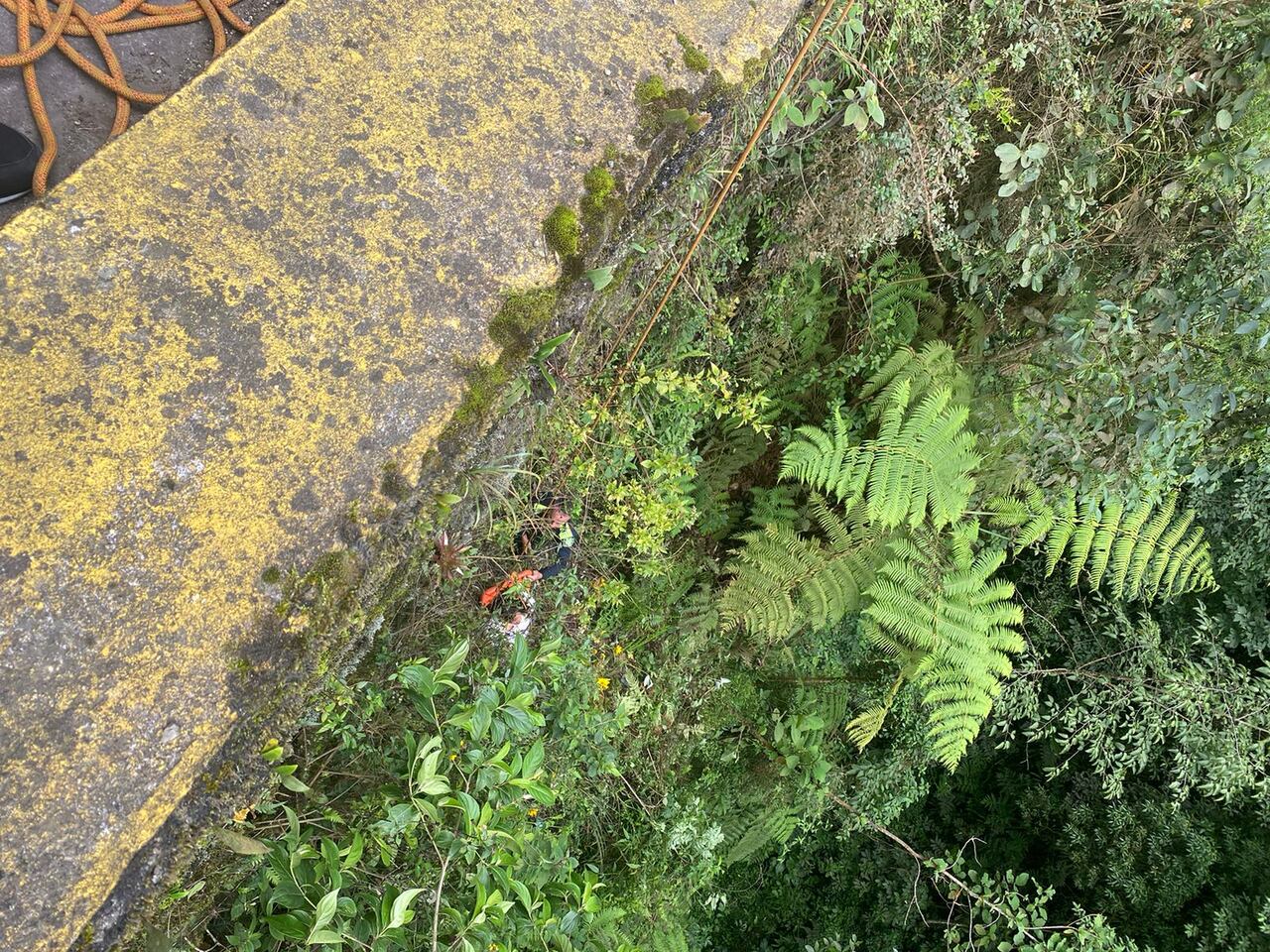 Rescate de mujer en el Salto del Tequendama.