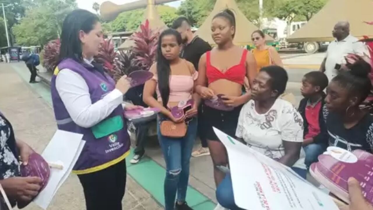 El Código Rosa fue socializado en la Plazoleta Jairo Varela de Cali.
