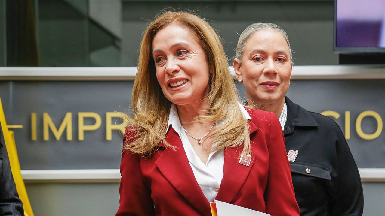 VIVIANA LEÓNGerente de la Imprenta Nacional
