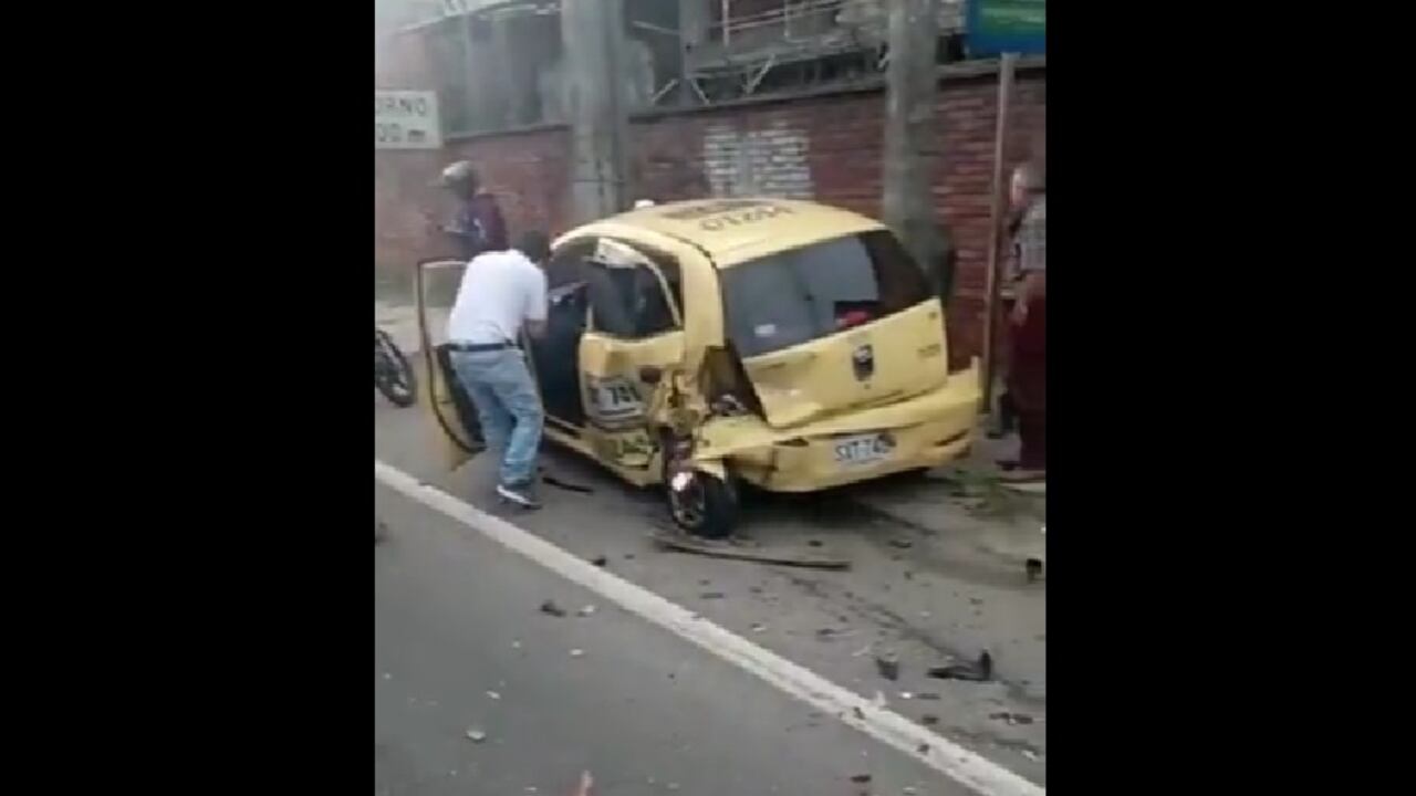Un vehículo particular y un taxi son los protagonistas del accidente en Santander.