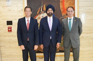 Visita de José Manuel Restrepo y de los ministros designados de Hacienda y Comercio al Banco Mundial.