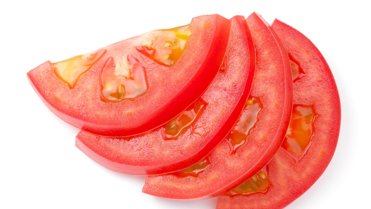 Los tomates son ricos en antioxidantes y vitaminas como la A y la C.