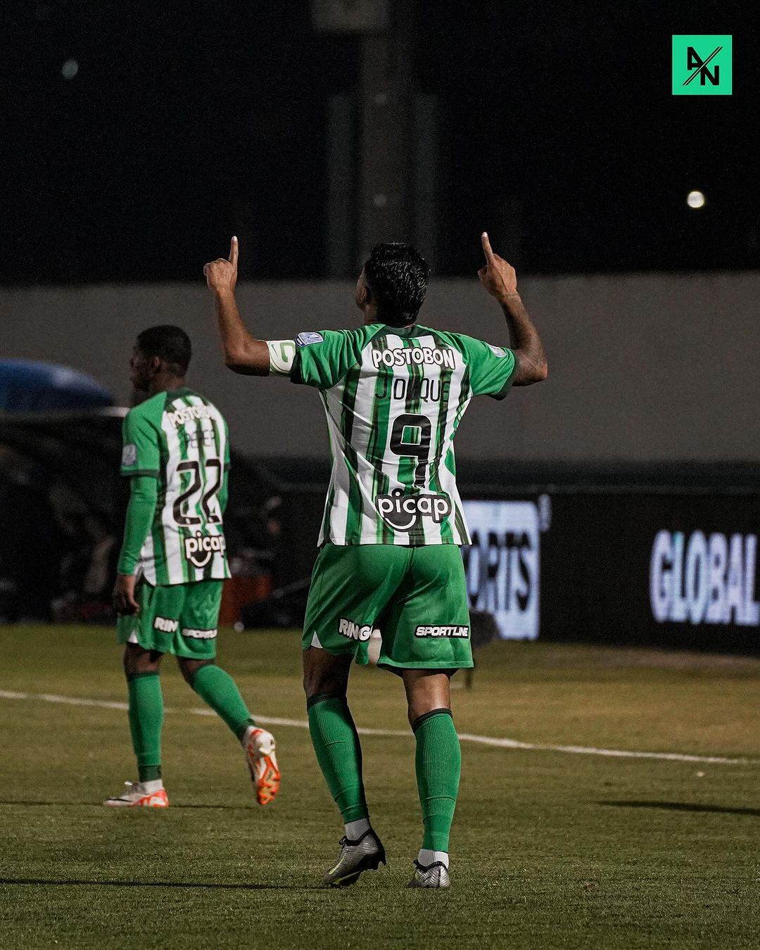 Jefferson Duque celebrando el primer gol del partido
