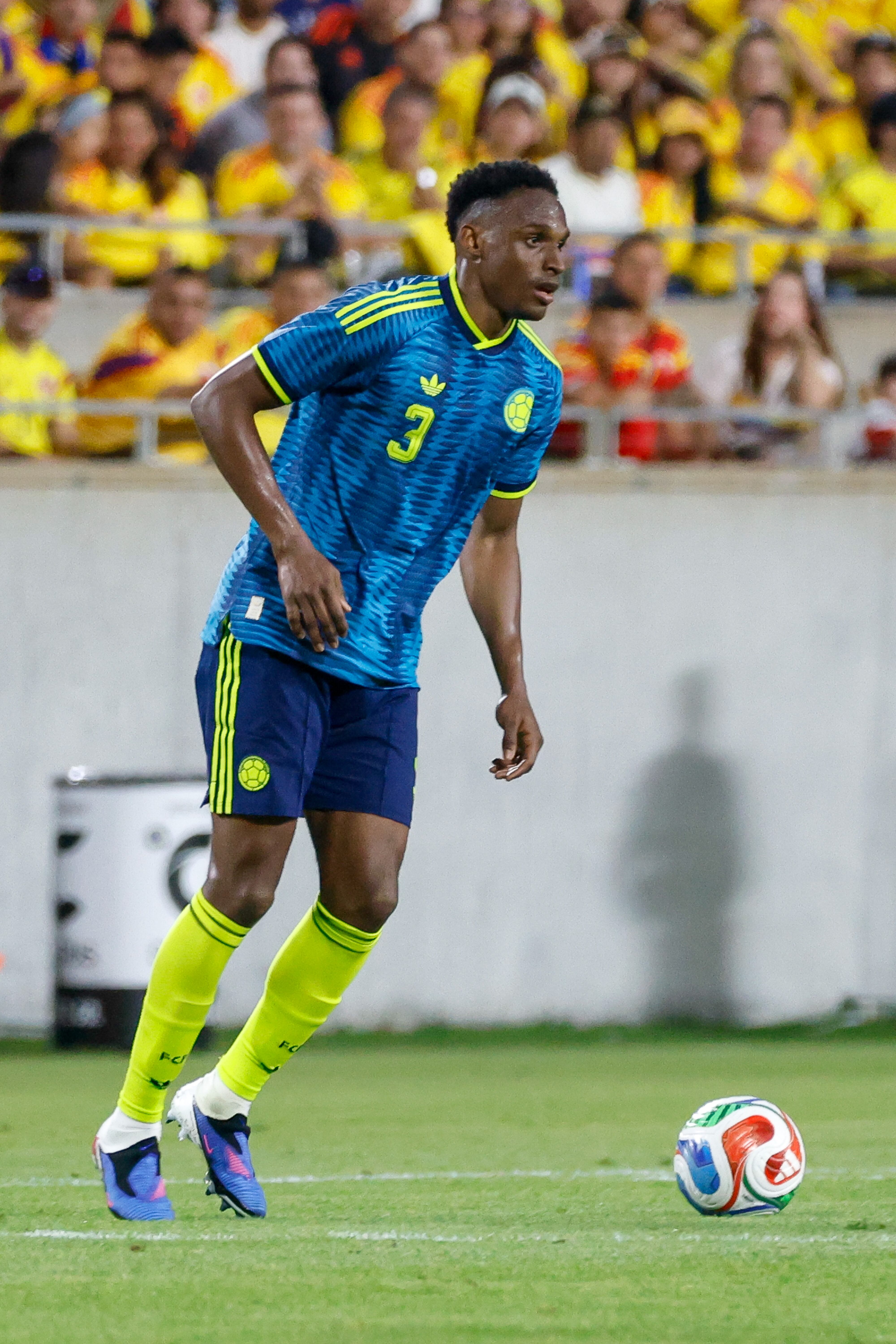 Jhon Lucumí es defensa de la Selección Colombia y puede dar el salto hacia Barcelona, que lo tiene en la mira