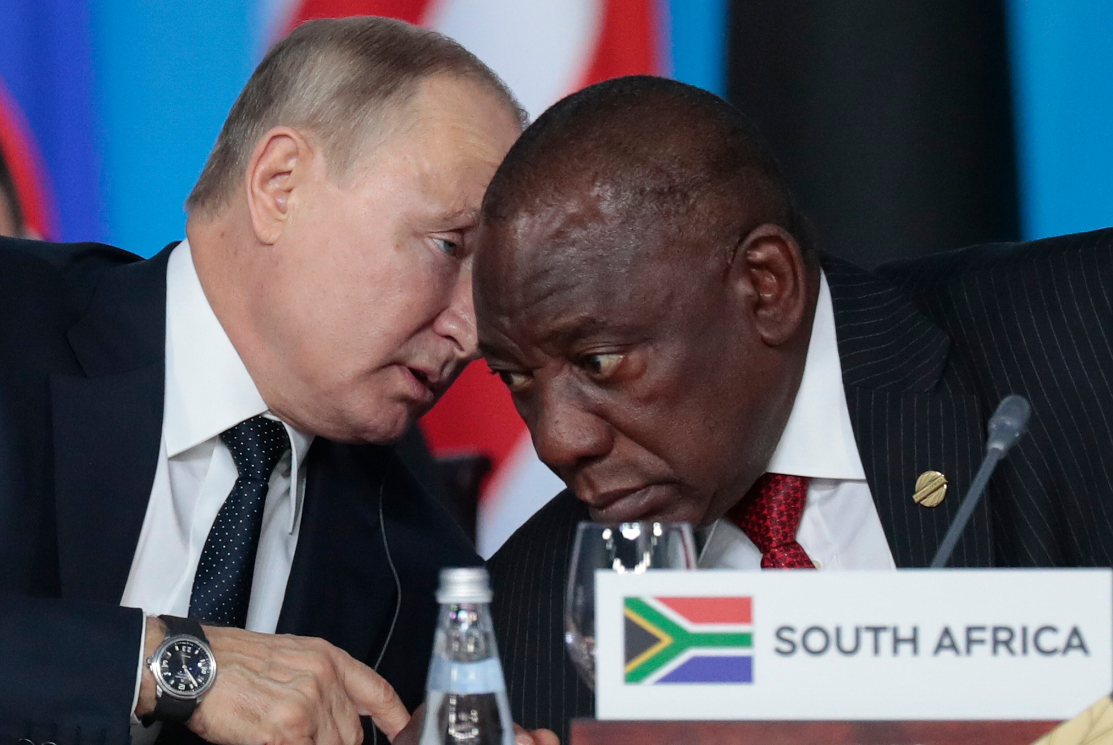 Vladimir Putin y Cyril Ramaphosa