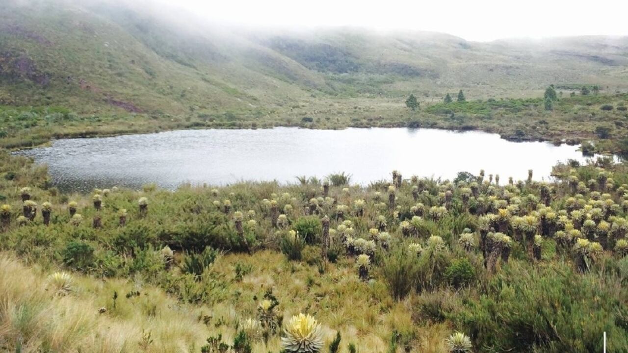 Laguna La Colorada, uno de los atractivos de Cómbita, Boyacá.