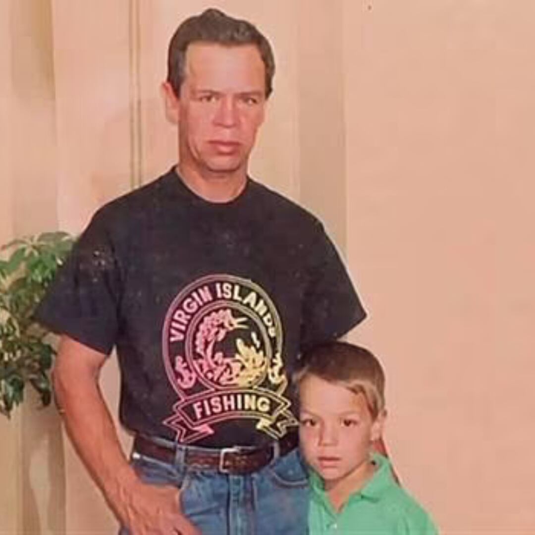 Rigoberto Urán en su infancia al lado de su padre.