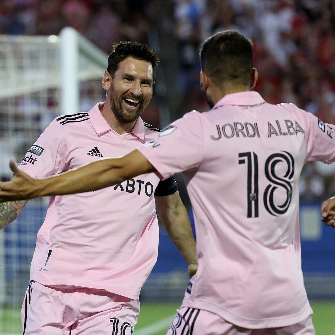 Lionel Messi y Jordi Alba.