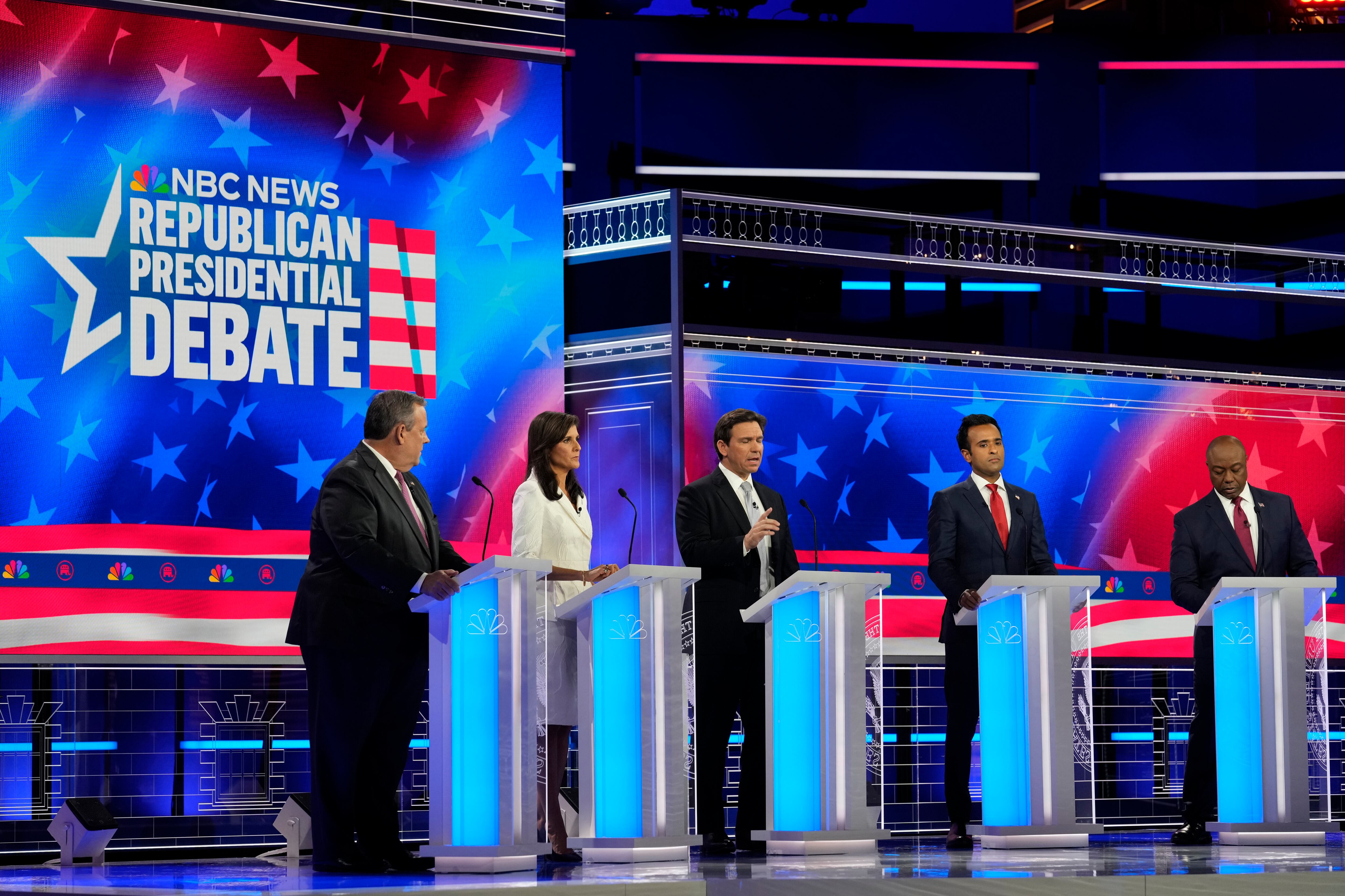 Los cinco candidatos -cuatro hombres y una mujer- profundizaron en temas de política exterior. Empezando por la guerra entre Israel y Hamás, todos mostraron su apoyo incondicional.