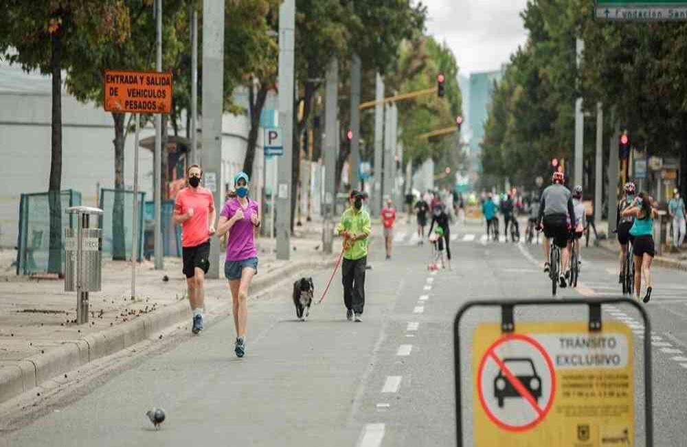 Ciudadanos se ejercitan trotando. Foto Karen Salamanca SEMANA