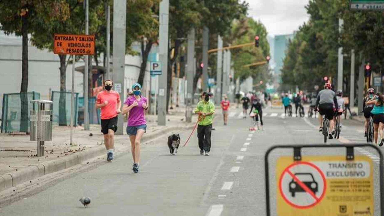 Ciudadanos se ejercitan trotando. Foto Karen Salamanca SEMANA