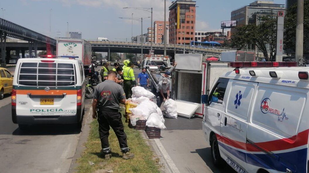 Así fue como se adelantaron las obras de descarga de la mercancía que estaba al interior del camión.