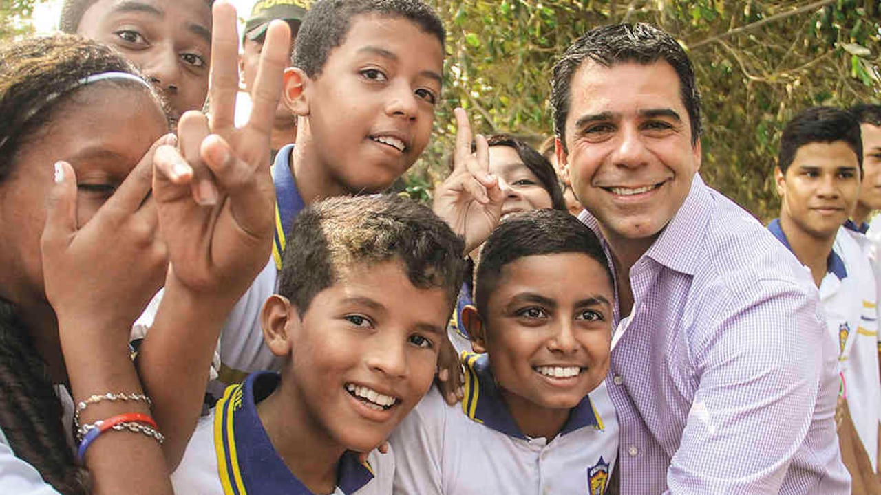 Al inicio del primer mandato del alcalde Char había más de 60.000 niños fuera de las aulas, hoy la realidad es otra.