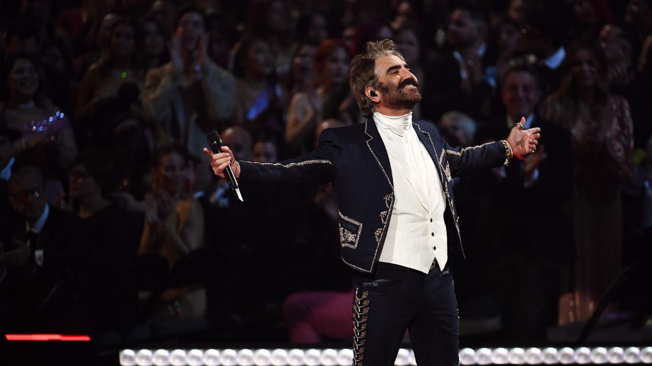 En Vivo Latin Grammy 2024: Sentido homenaje a Juan Gabriel, José José y Vicente Fernández