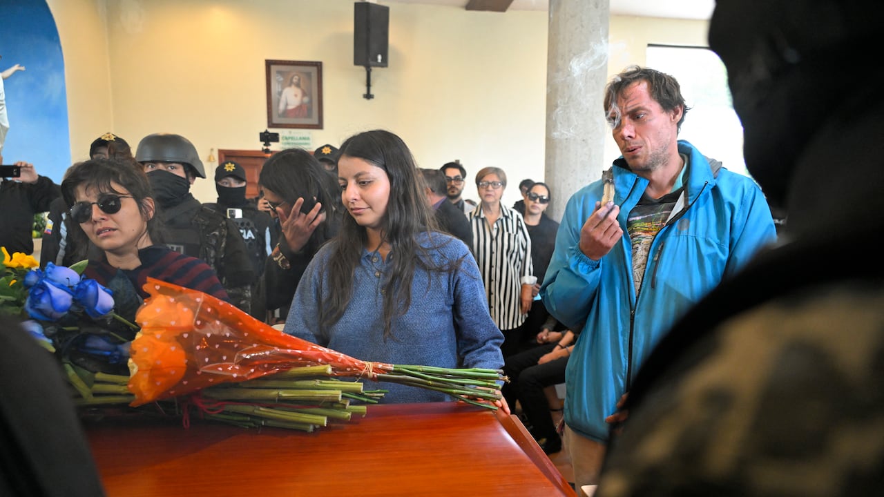 Por este caso hay seis detenidos, todos colombianos. Otro sospechoso, también colombiano, falleció tras un enfrentamiento con la seguridad de Villavicencio.