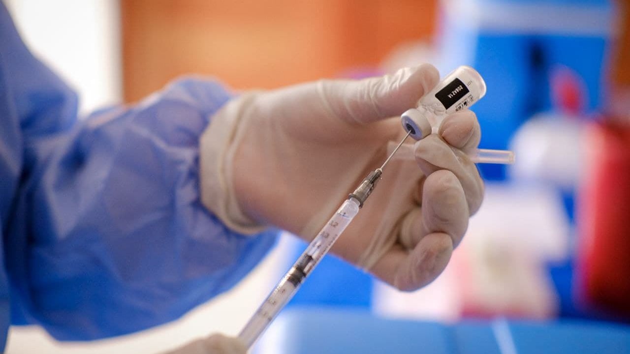 Vacunas de Sinovac fueron aplicadas a menores de edad en Pereira, ¿hay riesgo?